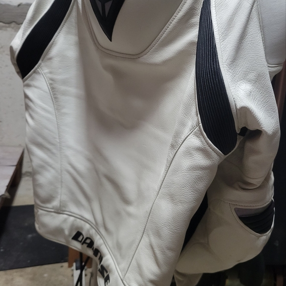 Dainese sports pro leather jacket - Picture 2 of 3